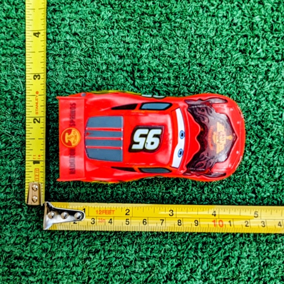 Disney Pixar Cars Lighting Mcqueen Battery Operated LR44 Button Toy Car EUC - Picture 7 of 7